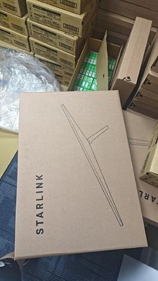 STARLINK REV4 draadloze satellietcommunicatie van de VS naar wereldwijd X met rechthoekige schotelrouter en pijpadapter